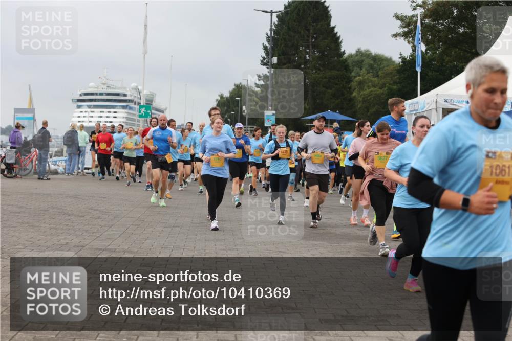 13.09.2026 - Kiel Lauf Andreas Tolksdorf http://msf.ph/oto/10410369 13.09.2026 10:01:30 Kiellinie 8238, 9684, 5627, 1061 meine-sportfotos.de