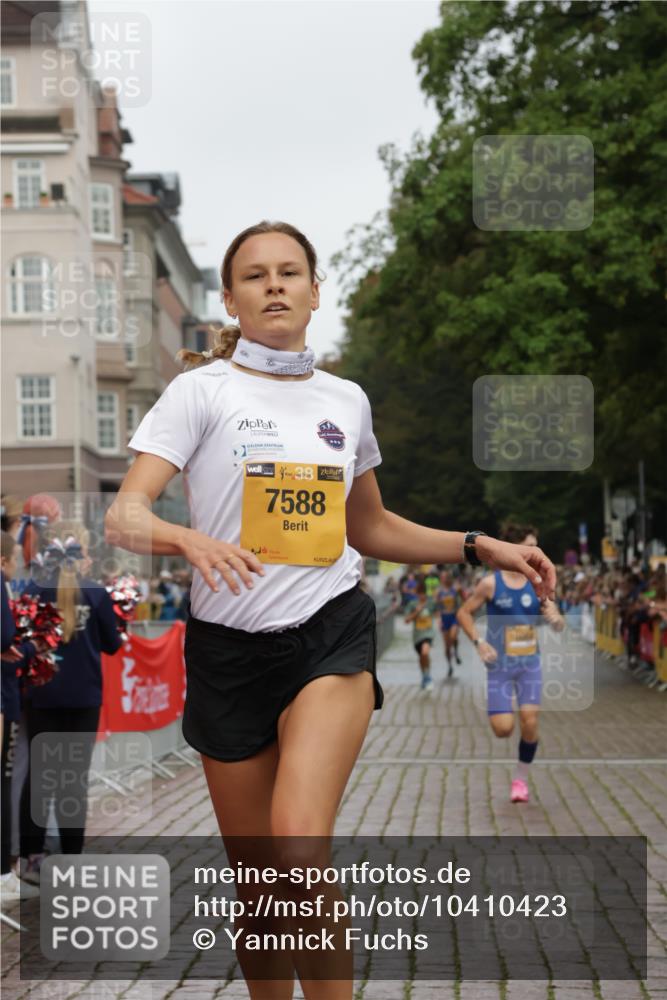 13.09.2026 - Kiel Lauf Yannick Fuchs http://msf.ph/oto/10410423 13.09.2026 09:33:56 Ziel 6681, 7588, 10069, 10864, 1246, 6681, 7305, 8092, 10404, 12831, 5040, 11791, 6682, 7305 meine-sportfotos.de