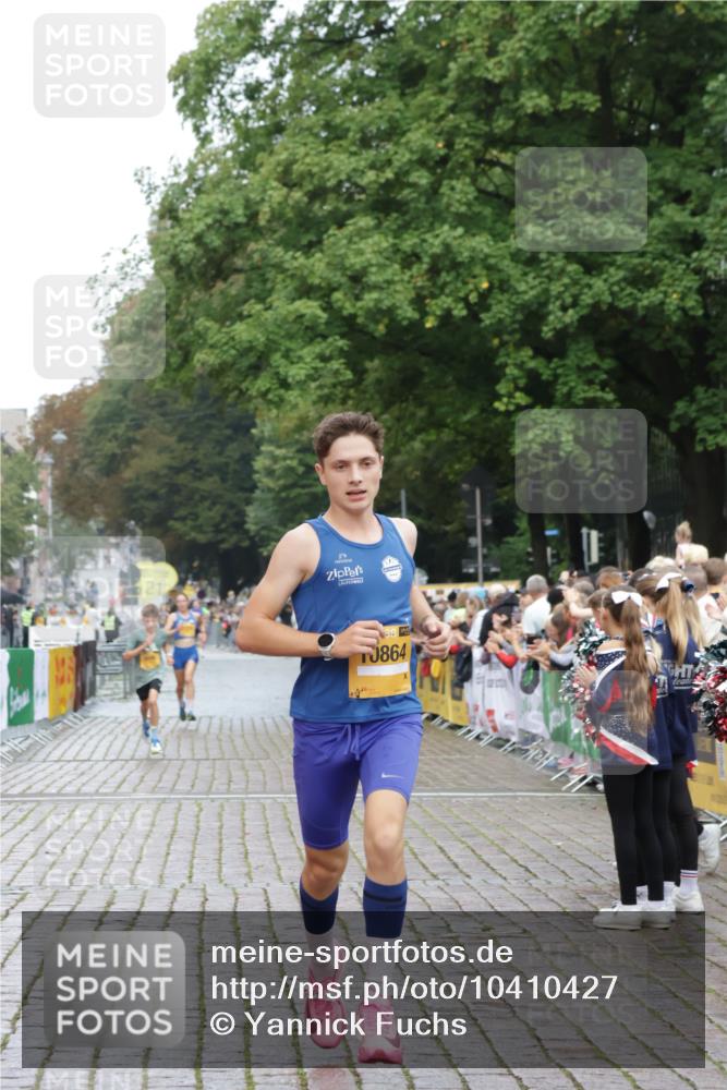 13.09.2026 - Kiel Lauf Yannick Fuchs http://msf.ph/oto/10410427 13.09.2026 09:33:59 Ziel 5040, 7588, 10864, 1246, 6681, 7305, 8092, 10069, 10404, 12831, 11791, 6682, 7305, 8092 meine-sportfotos.de