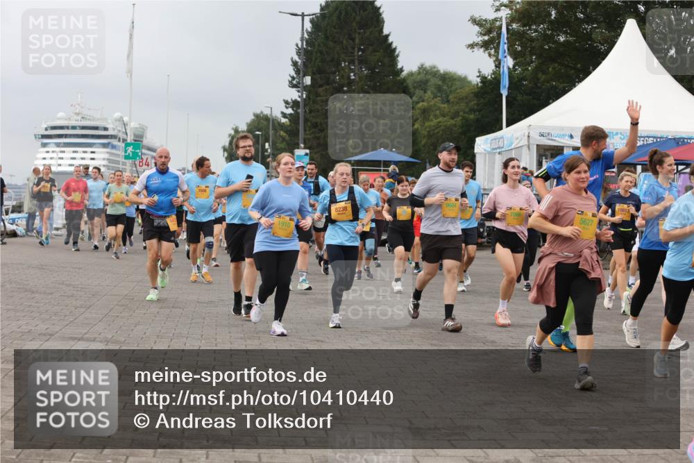 13.09.2026 - Kiel Lauf Andreas Tolksdorf http://msf.ph/oto/10410440 13.09.2026 10:01:32 Kiellinie 34, 3508, 1910, 10813, 9684, 3, 8238, 7066, 5627 meine-sportfotos.de
