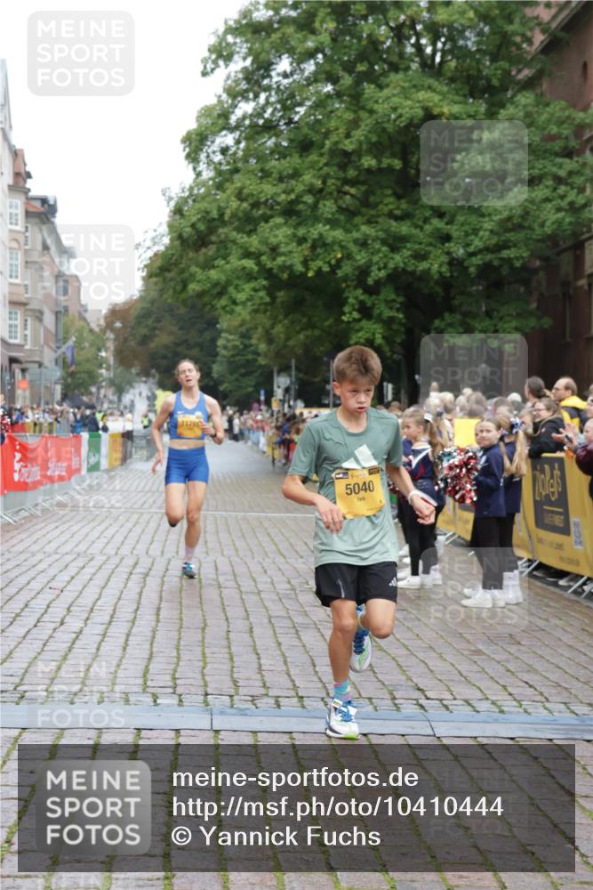 13.09.2026 - Kiel Lauf Yannick Fuchs http://msf.ph/oto/10410444 13.09.2026 09:34:06 Ziel 5040, 10864, 11791, 1246, 6681, 7588, 10069, 10404, 10864, 12831, 3679, 5332, 5815, 7743, 7305, 8092, 10404 meine-sportfotos.de