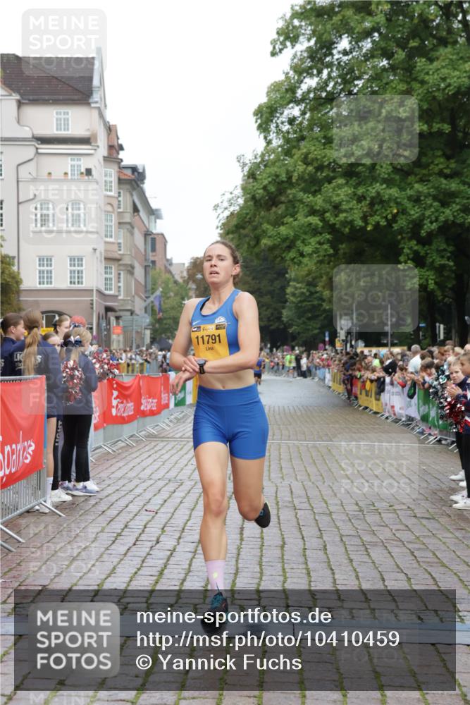 13.09.2026 - Kiel Lauf Yannick Fuchs http://msf.ph/oto/10410459 13.09.2026 09:34:08 Ziel 5040, 11791, 1246, 6681, 7588, 10069, 10404, 10864, 12831, 3679, 5332, 5815, 7743, 10404, 12831 meine-sportfotos.de