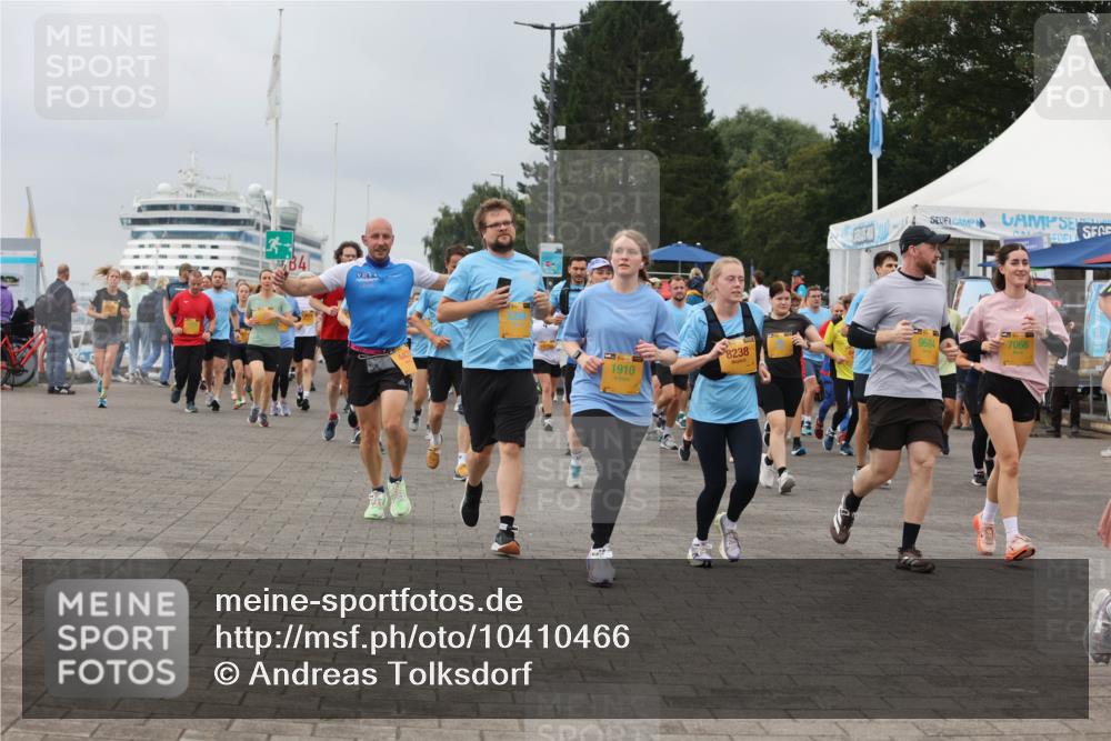 13.09.2026 - Kiel Lauf Andreas Tolksdorf http://msf.ph/oto/10410466 13.09.2026 10:01:32 Kiellinie 9684, 8238, 1910, 7066 meine-sportfotos.de