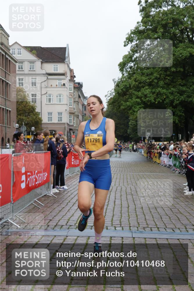 13.09.2026 - Kiel Lauf Yannick Fuchs http://msf.ph/oto/10410468 13.09.2026 09:34:08 Ziel 5040, 11791, 1246, 6681, 7588, 10069, 10404, 10864, 12831, 3679, 5332, 5815, 7743, 10404, 12831 meine-sportfotos.de