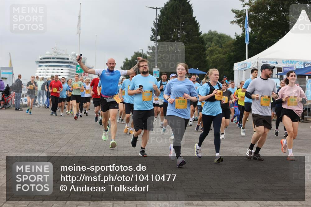13.09.2026 - Kiel Lauf Andreas Tolksdorf http://msf.ph/oto/10410477 13.09.2026 10:01:32 Kiellinie 4, 39, 1910, 8238, 9684, 7066 meine-sportfotos.de