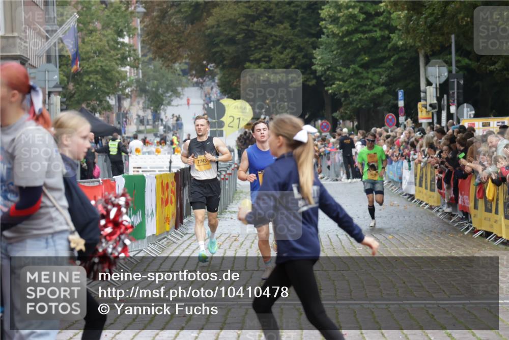 13.09.2026 - Kiel Lauf Yannick Fuchs http://msf.ph/oto/10410478 13.09.2026 09:34:17 Ziel 5332, 1246, 5040, 6681, 7588, 10069, 10864, 11791, 3679, 5815, 7743, 1246, 12831 meine-sportfotos.de