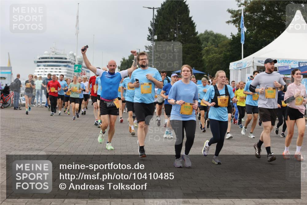 13.09.2026 - Kiel Lauf Andreas Tolksdorf http://msf.ph/oto/10410485 13.09.2026 10:01:33 Kiellinie 13, 4, 39, 1910, 8238, 9684, 7066 meine-sportfotos.de