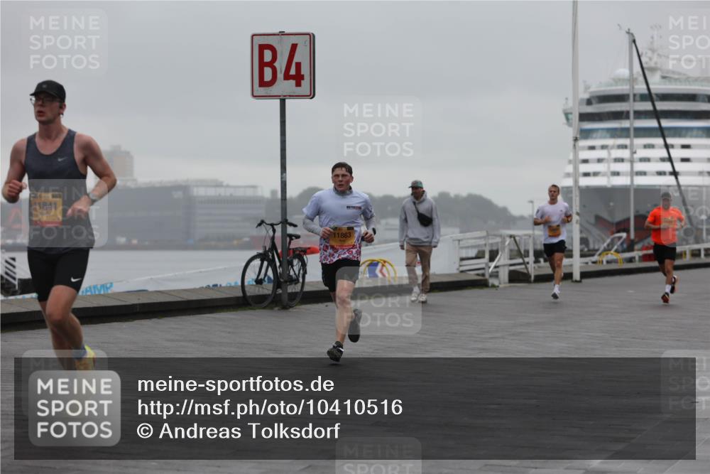 13.09.2026 - Kiel Lauf Andreas Tolksdorf http://msf.ph/oto/10410516 13.09.2026 11:43:27 Kiellinie 11841, 4, 11863 meine-sportfotos.de