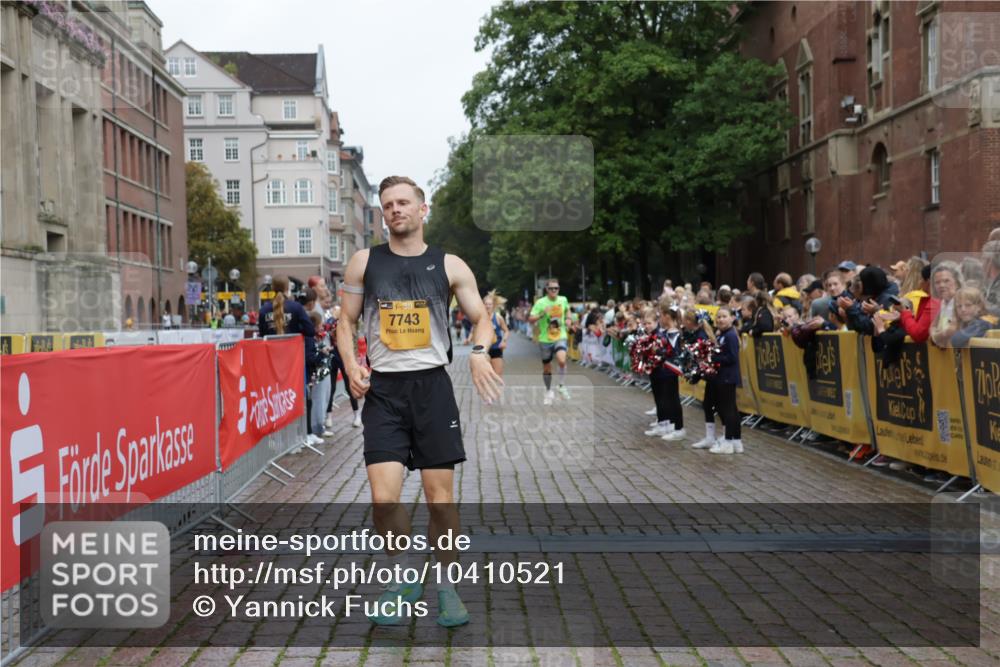 13.09.2026 - Kiel Lauf Yannick Fuchs http://msf.ph/oto/10410521 13.09.2026 09:34:26 Ziel 3679, 5332, 5815, 7743, 5040, 7588, 10864, 11791, 12278, 1246, 6681, 7588, 10069 meine-sportfotos.de