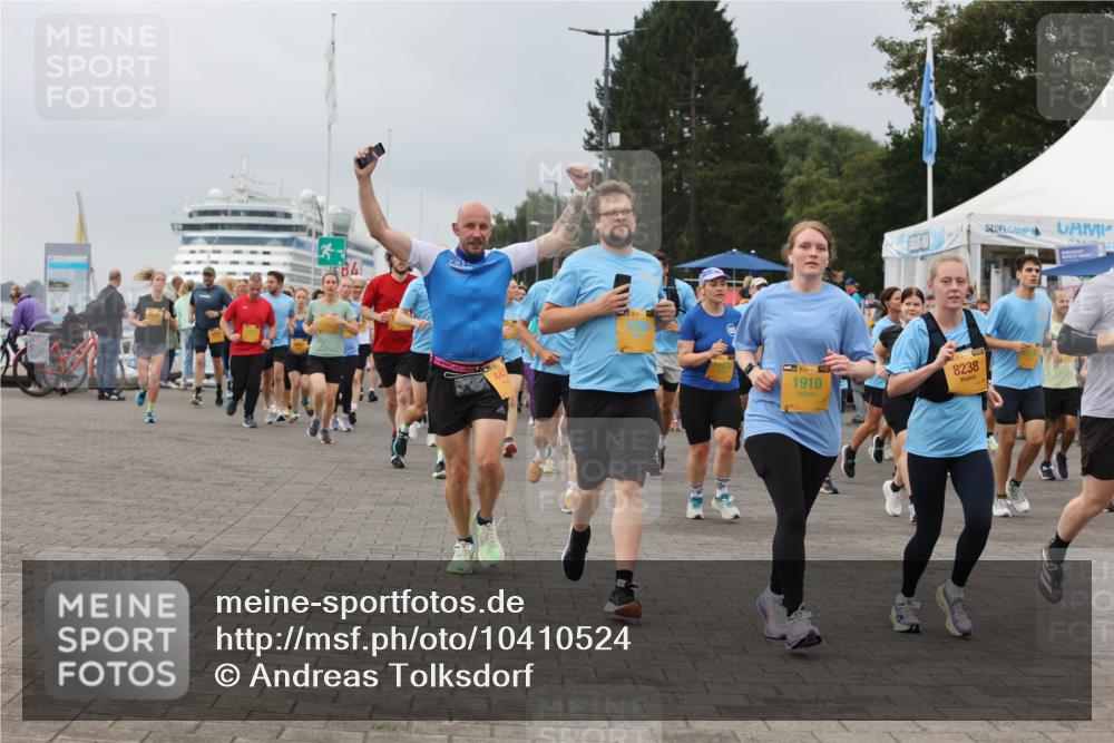 13.09.2026 - Kiel Lauf Andreas Tolksdorf http://msf.ph/oto/10410524 13.09.2026 10:01:33 Kiellinie 3399, 1370, 39, 1910, 8238 meine-sportfotos.de