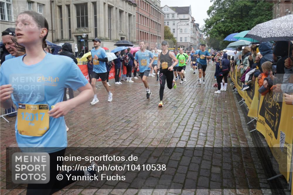 13.09.2026 - Kiel Lauf Yannick Fuchs http://msf.ph/oto/10410538 13.09.2026 10:41:19 Ziel 973, 1494, 1704, 1785, 1933, 2388, 2647, 3363, 3960, 4062, 4286, 4436, 4527, 4691, 4732, 5753, 5839, 5916, 6461, 6654, 8155, 9398, 9947, 10066, 10307, 10739, 10867, 10883, 11228, 11333, 12034, 12035, 12494, 35, 337, 393, 973, 1342, 1427, 1781, 1971, 2052, 2499, 2561, 2818, 2825, 2892, 2898, 3257, 3415, 3464, 3535, 3841, 3952, 4131, 4431, 4624, 4662, 4691, 4712, 4797, 5043, 5319, 5388, 5509, 6301, 6340, 6504, 6565, 6793, 7405, 7499, 7615, 7655, 8246, 8955, 9349, 827, 849 meine-sportfotos.de