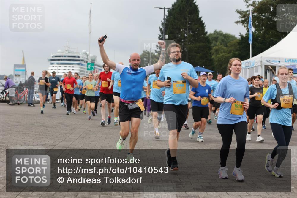 13.09.2026 - Kiel Lauf Andreas Tolksdorf http://msf.ph/oto/10410543 13.09.2026 10:01:33 Kiellinie 35, 39, 3399, 11370, 39, 1910, 8238 meine-sportfotos.de