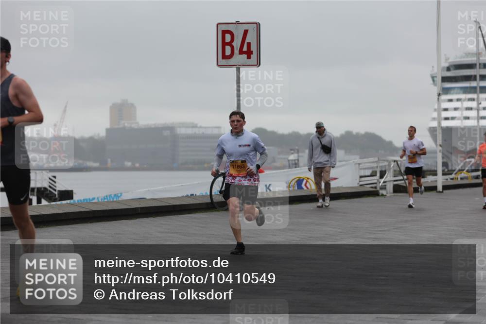 13.09.2026 - Kiel Lauf Andreas Tolksdorf http://msf.ph/oto/10410549 13.09.2026 11:43:28 Kiellinie 4, 11863 meine-sportfotos.de