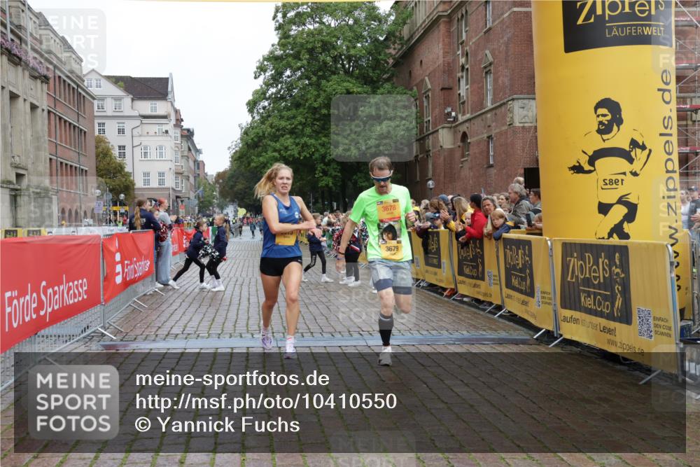 13.09.2026 - Kiel Lauf Yannick Fuchs http://msf.ph/oto/10410550 13.09.2026 09:34:29 Ziel 3679, 5332, 5815, 7743, 5040, 7588, 10864, 11791, 12278, 7588, 10069, 10864 meine-sportfotos.de