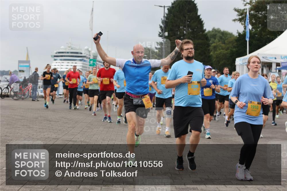 13.09.2026 - Kiel Lauf Andreas Tolksdorf http://msf.ph/oto/10410556 13.09.2026 10:01:34 Kiellinie 11910, 4431, 350, 38, 3399, 1370, 38, 1910 meine-sportfotos.de
