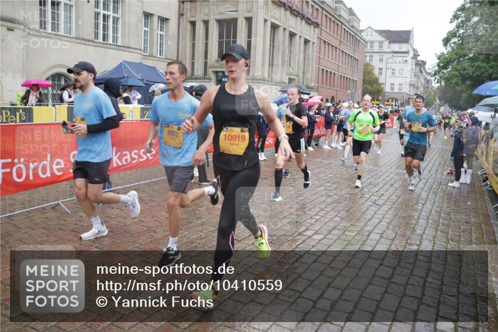 13.09.2026 - Kiel Lauf Yannick Fuchs http://msf.ph/oto/10410559 13.09.2026 10:41:19 Ziel 973, 1494, 1704, 1785, 1933, 2388, 2647, 3363, 3960, 4062, 4286, 4436, 4527, 4691, 4732, 5753, 5839, 5916, 6461, 6654, 8155, 9398, 9947, 10066, 10307, 10739, 10867, 10883, 11228, 11333, 12034, 12035, 12494, 35, 337, 393, 973, 1342, 1427, 1781, 1971, 2052, 2499, 2561, 2818, 2825, 2892, 2898, 3257, 3415, 3464, 3535, 3841, 3952, 4131, 4431, 4624, 4662, 4691, 4712, 4797, 5043, 5319, 5388, 5509, 6301, 6340, 6504, 6565, 6793, 7405, 7499, 7615, 7655, 8246, 8955, 9349, 827, 849 meine-sportfotos.de