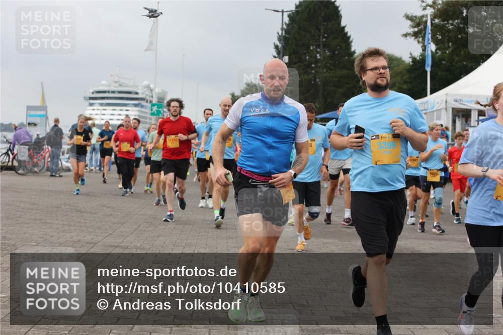 13.09.2026 - Kiel Lauf Andreas Tolksdorf http://msf.ph/oto/10410585 13.09.2026 10:01:34 Kiellinie 11910, 8, 38, 3399, 11940, 5923 meine-sportfotos.de