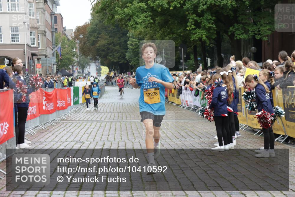 13.09.2026 - Kiel Lauf Yannick Fuchs http://msf.ph/oto/10410592 13.09.2026 09:34:41 Ziel 12278, 3679, 5332, 5815, 7743, 3168, 4361, 10461, 11719, 5040, 11791 meine-sportfotos.de