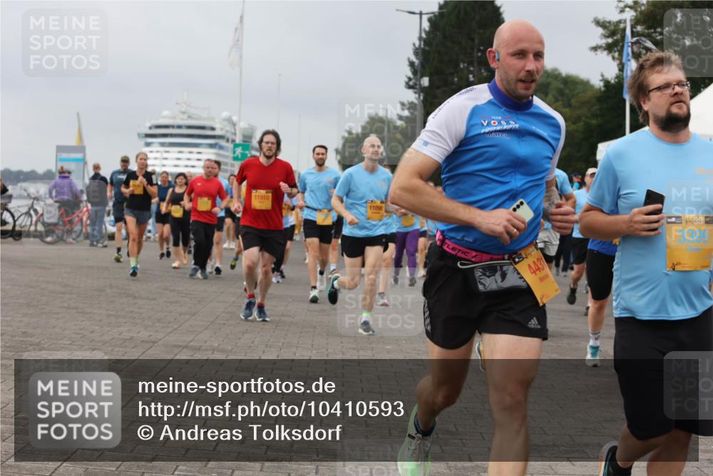 13.09.2026 - Kiel Lauf Andreas Tolksdorf http://msf.ph/oto/10410593 13.09.2026 10:01:35 Kiellinie 11910, 11098, 4431, 48, 3399 meine-sportfotos.de