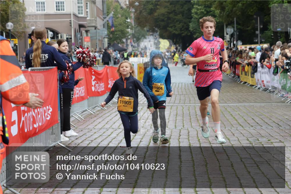 13.09.2026 - Kiel Lauf Yannick Fuchs http://msf.ph/oto/10410623 13.09.2026 09:34:52 Ziel 3168, 10461, 3679, 5332, 5815, 7743, 12278, 3766, 4361, 7414, 9380, 11719, 11904, 12484, 5332 meine-sportfotos.de