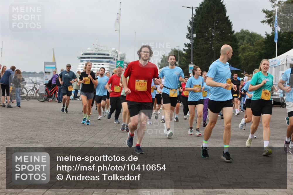 13.09.2026 - Kiel Lauf Andreas Tolksdorf http://msf.ph/oto/10410654 13.09.2026 10:01:36 Kiellinie 2035, 1973, 11910, 3979 meine-sportfotos.de