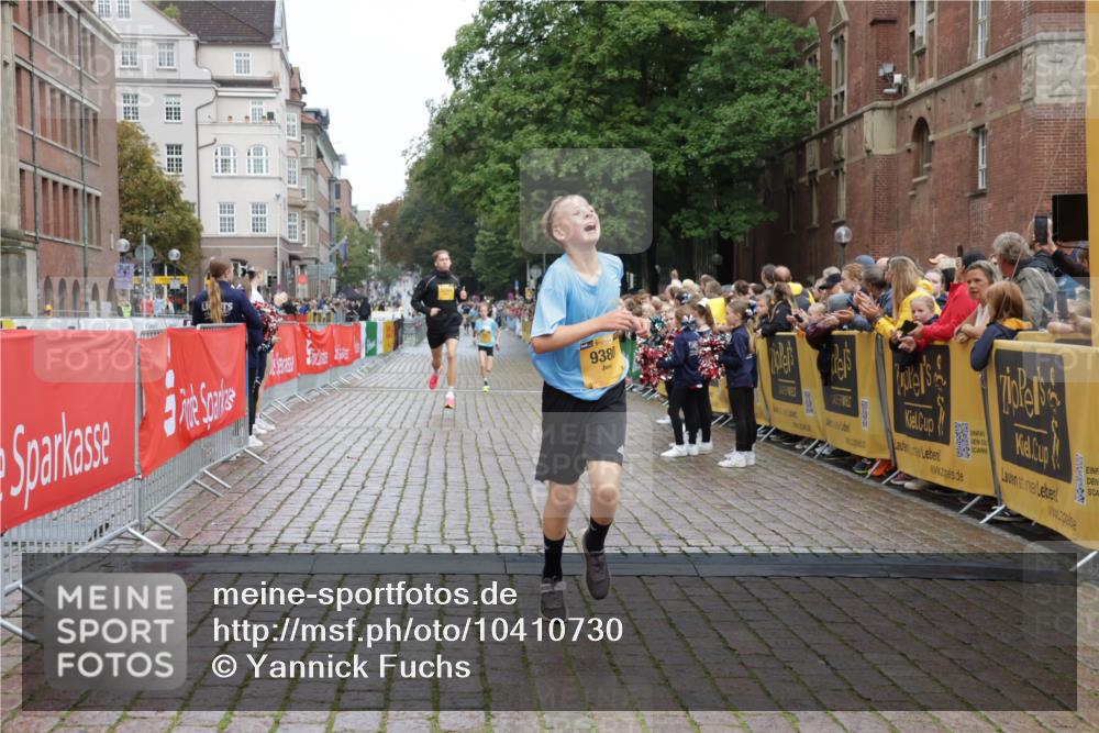 13.09.2026 - Kiel Lauf Yannick Fuchs http://msf.ph/oto/10410730 13.09.2026 09:35:09 Ziel 2761, 3766, 4361, 7414, 9380, 11719, 11904, 12484, 3168, 10461, 12278, 4589, 4638, 12832 meine-sportfotos.de