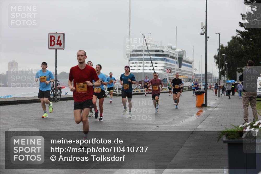 13.09.2026 - Kiel Lauf Andreas Tolksdorf http://msf.ph/oto/10410737 13.09.2026 11:43:40 Kiellinie 3774, 4, 7946, 2572, 731, 3 meine-sportfotos.de