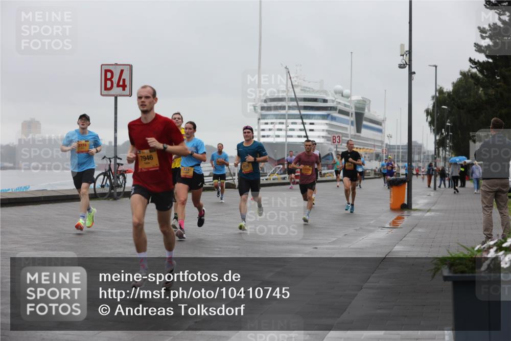 13.09.2026 - Kiel Lauf Andreas Tolksdorf http://msf.ph/oto/10410745 13.09.2026 11:43:41 Kiellinie 3774, 4, 7946, 731, 2572, 3 meine-sportfotos.de