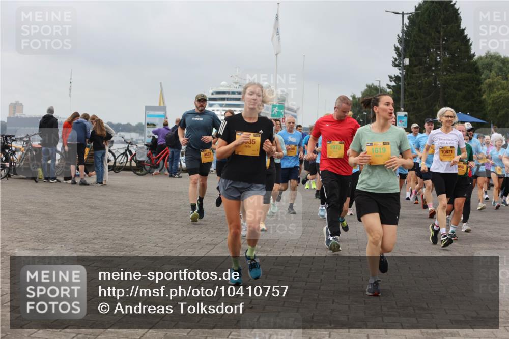 13.09.2026 - Kiel Lauf Andreas Tolksdorf http://msf.ph/oto/10410757 13.09.2026 10:01:39 Kiellinie 35, 1973, 9433, 1, 39, 1619, 10871, 658 meine-sportfotos.de
