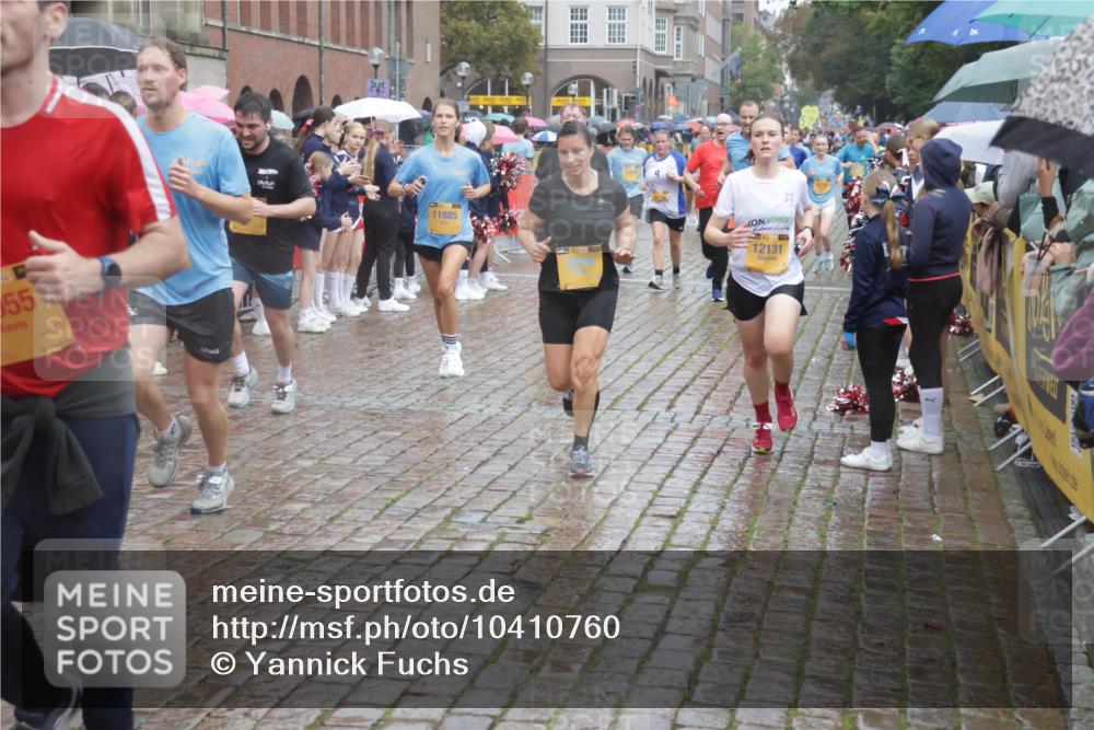 13.09.2026 - Kiel Lauf Yannick Fuchs http://msf.ph/oto/10410760 13.09.2026 10:41:30 Ziel 67, 827, 849, 1183, 1241, 1494, 1933, 2388, 2531, 2647, 3960, 4062, 4732, 4976, 5058, 5335, 5726, 5839, 6993, 9455, 9567, 10307, 10579, 10739, 10867, 11333, 11586, 11813, 12034, 12039, 973, 1342, 1704, 1781, 1785, 2561, 2818, 2825, 2892, 2898, 3363, 3464, 3952, 4286, 4436, 4527, 4624, 4662, 4691, 4797, 5319, 5388, 5509, 5753, 5839, 5916, 6340, 6461, 6565, 6654, 7405, 7615, 8155, 8246, 8955, 9349, 9398, 9947, 10066 meine-sportfotos.de