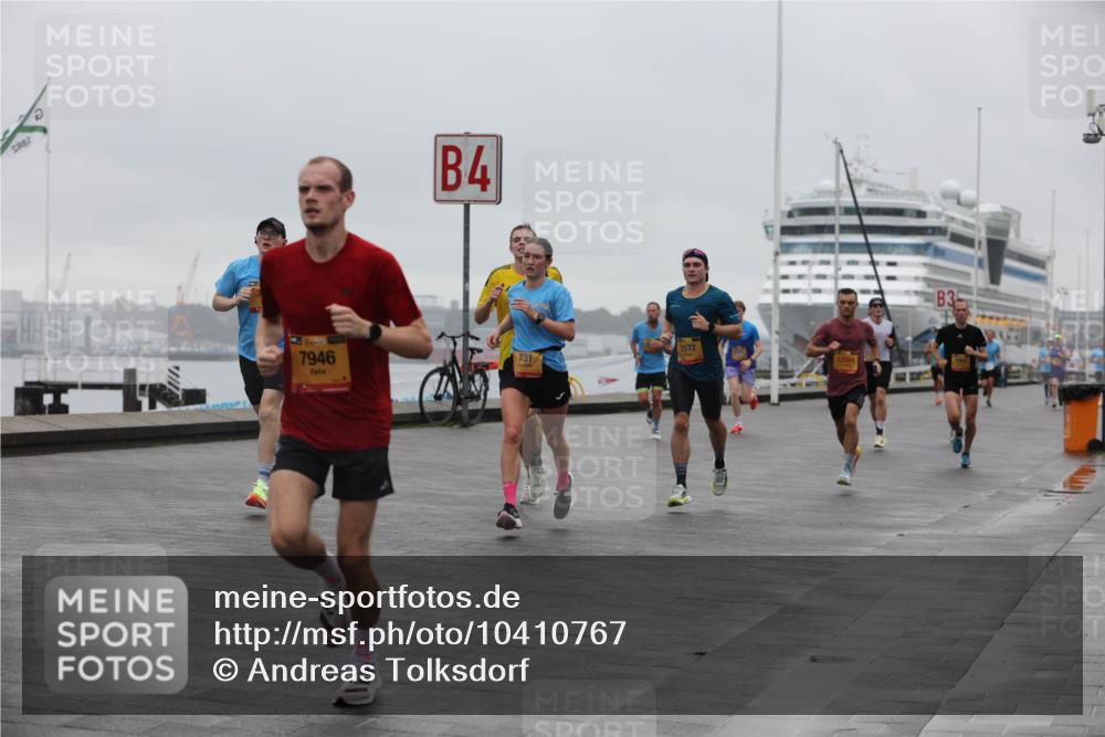 13.09.2026 - Kiel Lauf Andreas Tolksdorf http://msf.ph/oto/10410767 13.09.2026 11:43:41 Kiellinie 881, 4, 2572, 7946, 731 meine-sportfotos.de