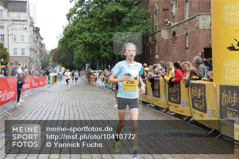 13.09.2026 - Kiel Lauf Yannick Fuchs http://msf.ph/oto/10410772 13.09.2026 09:35:15 Ziel 2761, 9380, 11904, 12484, 12832, 3168, 3766, 4361, 7414, 10461, 11719, 4589, 4638, 12278 meine-sportfotos.de