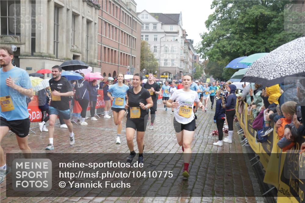 13.09.2026 - Kiel Lauf Yannick Fuchs http://msf.ph/oto/10410775 13.09.2026 10:41:31 Ziel 67, 604, 827, 849, 1183, 1241, 1494, 1933, 2388, 2531, 2532, 2647, 3329, 3960, 4062, 4732, 4976, 5058, 5335, 5726, 6993, 9455, 9567, 10307, 10579, 10739, 10867, 11333, 11586, 11813, 12034, 12039, 973, 1704, 1781, 1785, 2388, 2825, 2892, 2898, 3363, 3464, 3952, 4286, 4436, 4527, 4624, 4662, 4691, 4732, 4797, 5319, 5388, 5509, 5753, 5839, 5916, 6340, 6461, 6565, 6654, 7405, 7615, 8155, 8246, 8955, 9349, 9398, 9947, 10066 meine-sportfotos.de