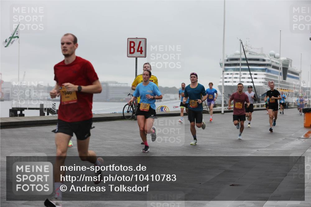 13.09.2026 - Kiel Lauf Andreas Tolksdorf http://msf.ph/oto/10410783 13.09.2026 11:43:41 Kiellinie 4, 7940, 731, 2572 meine-sportfotos.de
