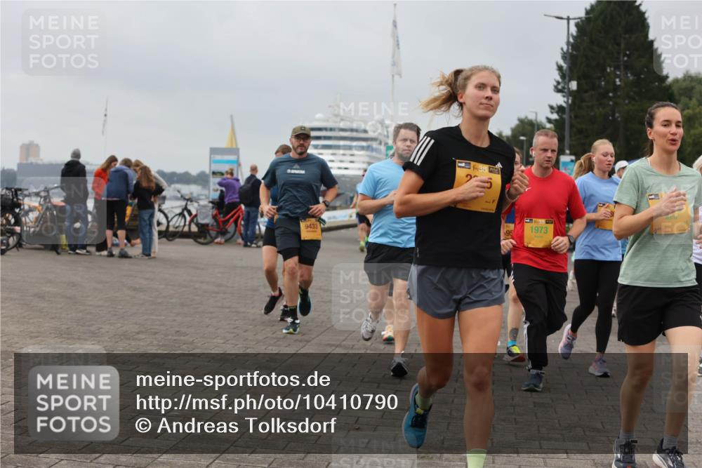 13.09.2026 - Kiel Lauf Andreas Tolksdorf http://msf.ph/oto/10410790 13.09.2026 10:01:40 Kiellinie 38, 25, 9433, 95, 1973 meine-sportfotos.de