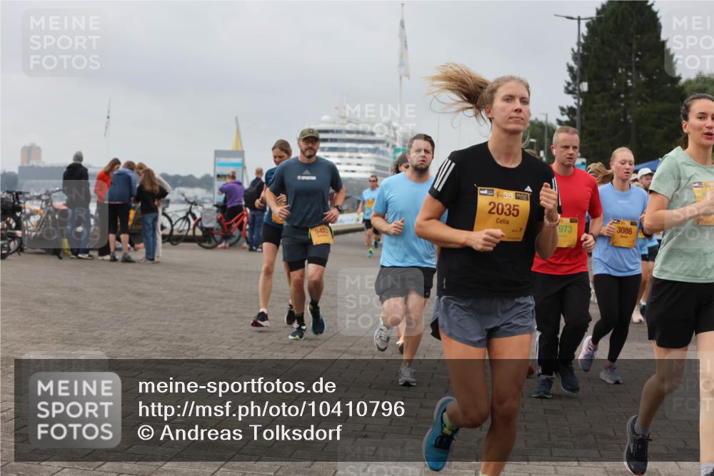 13.09.2026 - Kiel Lauf Andreas Tolksdorf http://msf.ph/oto/10410796 13.09.2026 10:01:40 Kiellinie 9433, 38, 2035, 973, 3086 meine-sportfotos.de