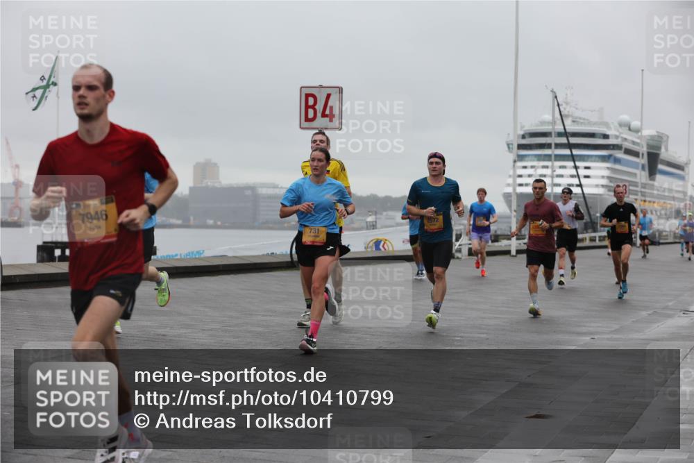 13.09.2026 - Kiel Lauf Andreas Tolksdorf http://msf.ph/oto/10410799 13.09.2026 11:43:42 Kiellinie 7946, 4, 2572, 731 meine-sportfotos.de