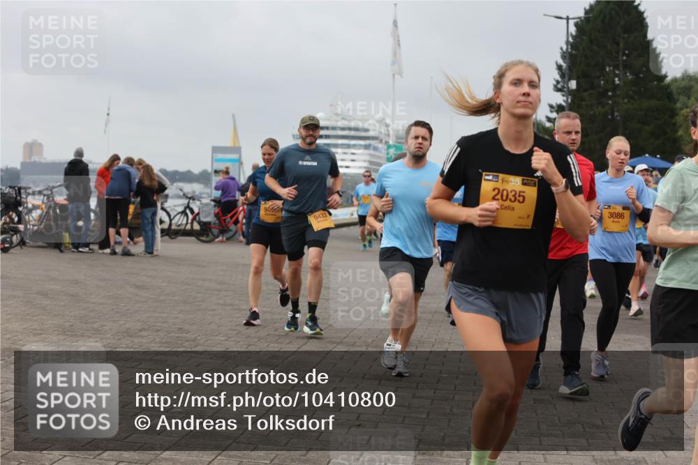 13.09.2026 - Kiel Lauf Andreas Tolksdorf http://msf.ph/oto/10410800 13.09.2026 10:01:40 Kiellinie 9433, 38, 2035, 3086 meine-sportfotos.de