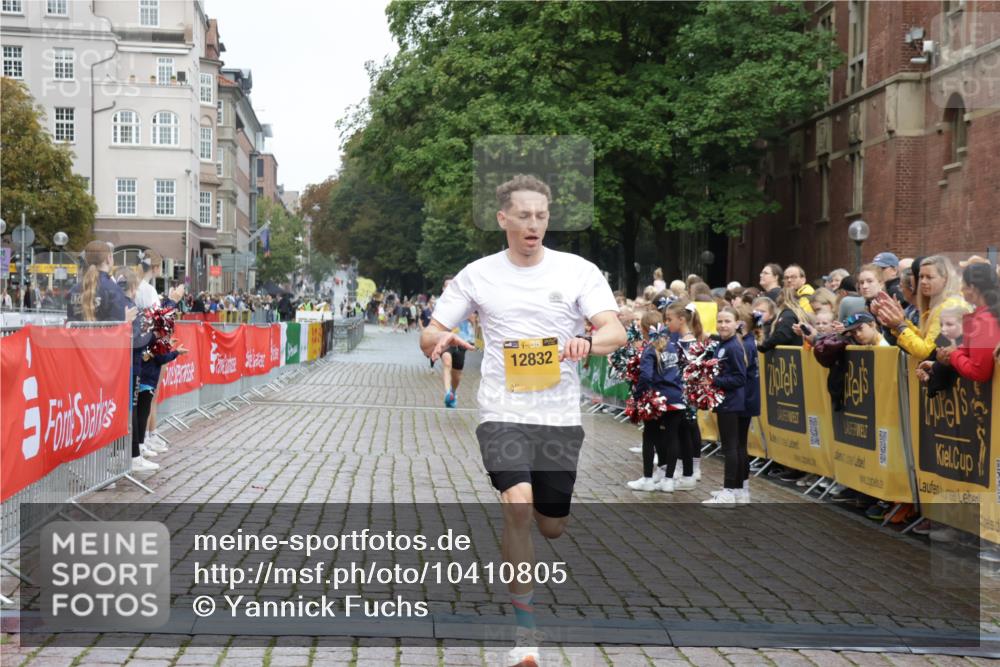 13.09.2026 - Kiel Lauf Yannick Fuchs http://msf.ph/oto/10410805 13.09.2026 09:35:19 Ziel 2761, 4638, 11904, 12484, 12832, 3168, 3766, 4361, 7414, 9380, 10461, 11719, 4589, 12278 meine-sportfotos.de