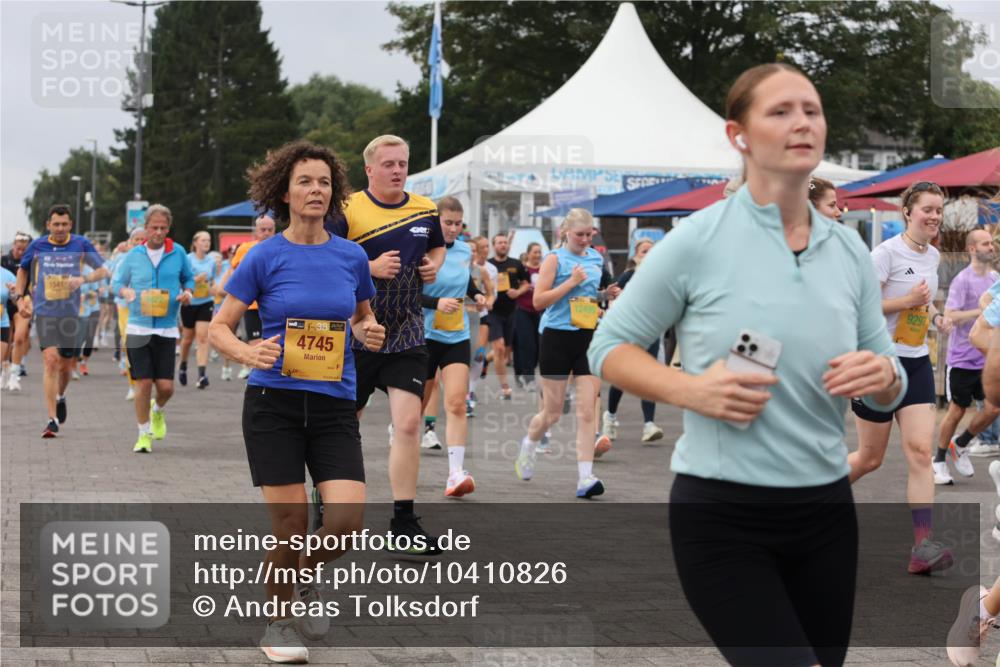 13.09.2026 - Kiel Lauf Andreas Tolksdorf http://msf.ph/oto/10410826 13.09.2026 10:01:44 Kiellinie 15417, 38, 4745, 9297 meine-sportfotos.de