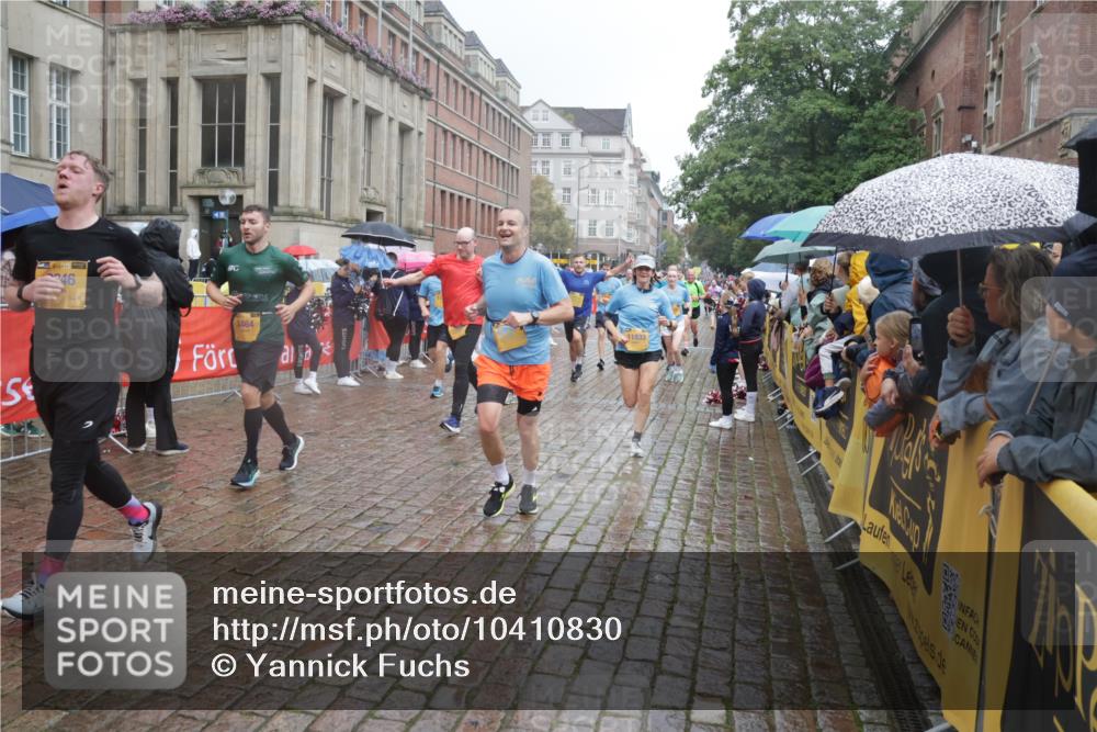 13.09.2026 - Kiel Lauf Yannick Fuchs http://msf.ph/oto/10410830 13.09.2026 10:41:33 Ziel 67, 214, 604, 827, 849, 1183, 1241, 1494, 1772, 1933, 2531, 2532, 2647, 3329, 3330, 3960, 4062, 4976, 5058, 5335, 5726, 6993, 9369, 9455, 9567, 10575, 10579, 10867, 11461, 11586, 11610, 11813, 12034, 12039, 12419, 973, 1494, 1704, 1781, 1785, 2388, 2647, 2825, 2892, 2898, 3363, 3464, 3952, 4286, 4436, 4527, 4624, 4662, 4691, 4732, 4797, 5319, 5509, 5753, 5839, 5916, 6340, 6461, 6565, 6654, 7405, 7615, 8155, 8246, 9349, 9398, 9947, 10066, 10307 meine-sportfotos.de