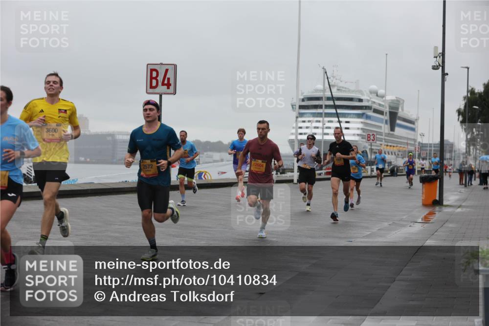 13.09.2026 - Kiel Lauf Andreas Tolksdorf http://msf.ph/oto/10410834 13.09.2026 11:43:43 Kiellinie 4, 3600, 2572, 12604, 3 meine-sportfotos.de