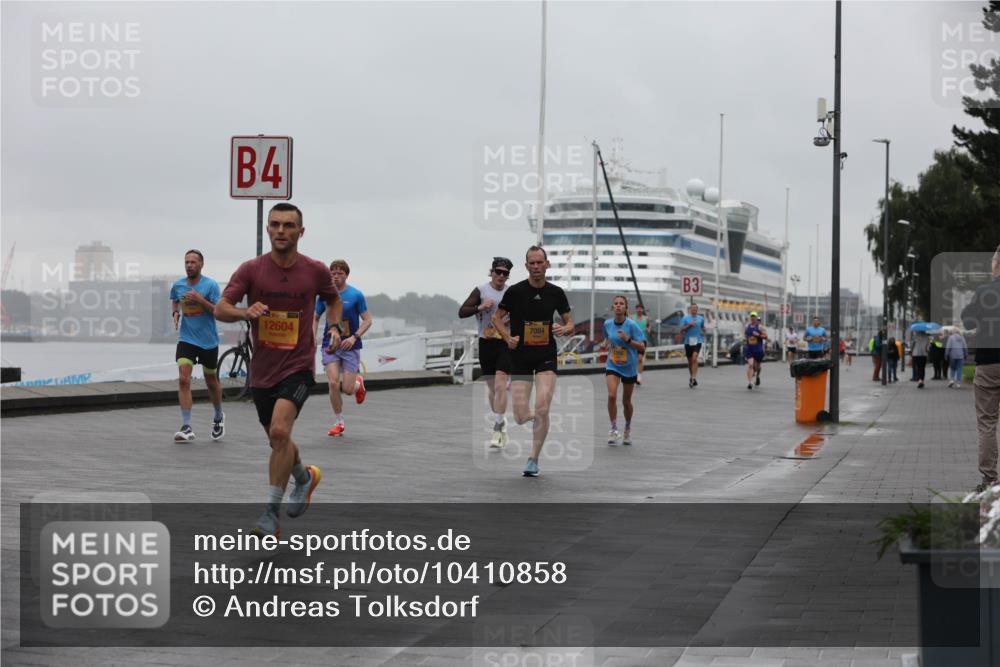 13.09.2026 - Kiel Lauf Andreas Tolksdorf http://msf.ph/oto/10410858 13.09.2026 11:43:44 Kiellinie 4, 12604, 7084, 3 meine-sportfotos.de