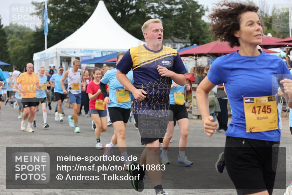13.09.2026 - Kiel Lauf Andreas Tolksdorf http://msf.ph/oto/10410863 13.09.2026 10:01:45 Kiellinie 3886, 6631, 12499, 38, 4745 meine-sportfotos.de