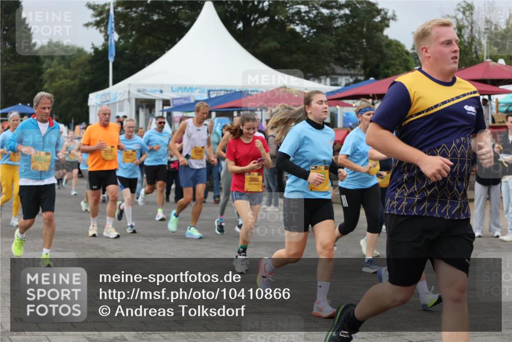 13.09.2026 - Kiel Lauf Andreas Tolksdorf http://msf.ph/oto/10410866 13.09.2026 10:01:46 Kiellinie 8622, 3933, 2245, 8345, 3886 meine-sportfotos.de