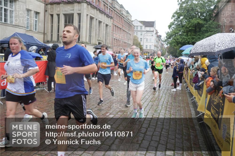 13.09.2026 - Kiel Lauf Yannick Fuchs http://msf.ph/oto/10410871 13.09.2026 10:41:36 Ziel 214, 604, 811, 827, 849, 1183, 1241, 1445, 1772, 2387, 2531, 2532, 3249, 3329, 3330, 4959, 4976, 5058, 5108, 5335, 6993, 9369, 9395, 9455, 9567, 10273, 10575, 10579, 11461, 11484, 11586, 11610, 11813, 12039, 12419, 67, 849, 973, 1494, 1704, 1781, 1785, 1933, 2388, 2647, 2825, 2892, 3363, 3952, 3960, 4062, 4286, 4436, 4527, 4624, 4662, 4691, 4732, 4797, 5335, 5726, 5753, 5839, 5916, 6340, 6461, 6565, 6654, 6993, 7405, 7615, 8155, 9349, 9398, 9947, 10066, 10307 meine-sportfotos.de