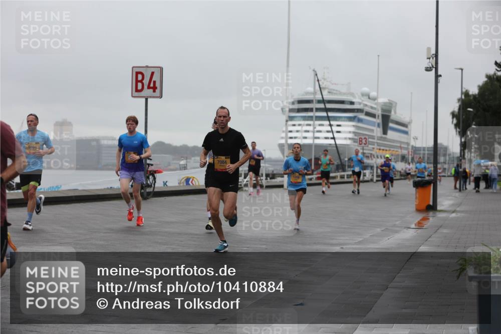 13.09.2026 - Kiel Lauf Andreas Tolksdorf http://msf.ph/oto/10410884 13.09.2026 11:43:45 Kiellinie 9464, 4, 7084, 1266, 3 meine-sportfotos.de