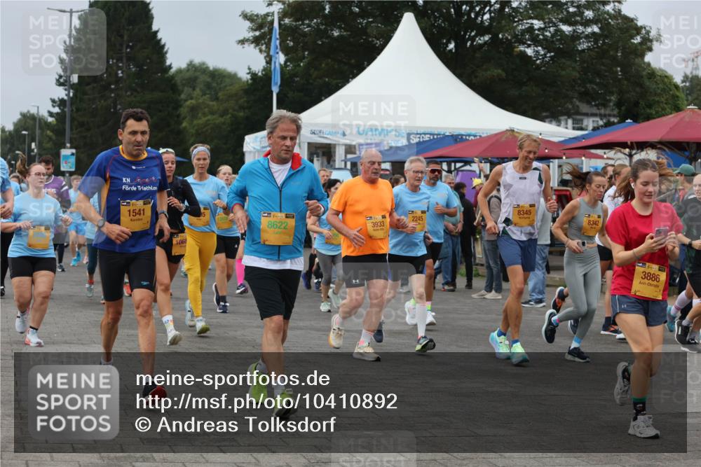 13.09.2026 - Kiel Lauf Andreas Tolksdorf http://msf.ph/oto/10410892 13.09.2026 10:01:47 Kiellinie 1541, 1068, 38, 8622, 3933, 8345, 2245, 8342, 139, 3886 meine-sportfotos.de