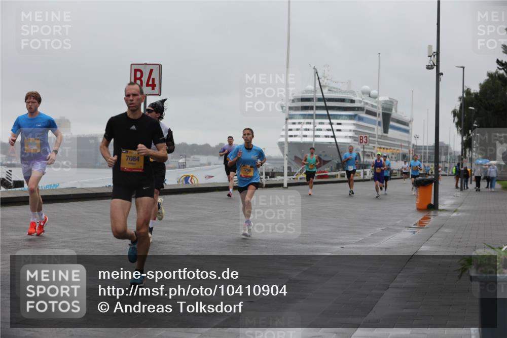 13.09.2026 - Kiel Lauf Andreas Tolksdorf http://msf.ph/oto/10410904 13.09.2026 11:43:46 Kiellinie 4, 7084, 1266, 3 meine-sportfotos.de