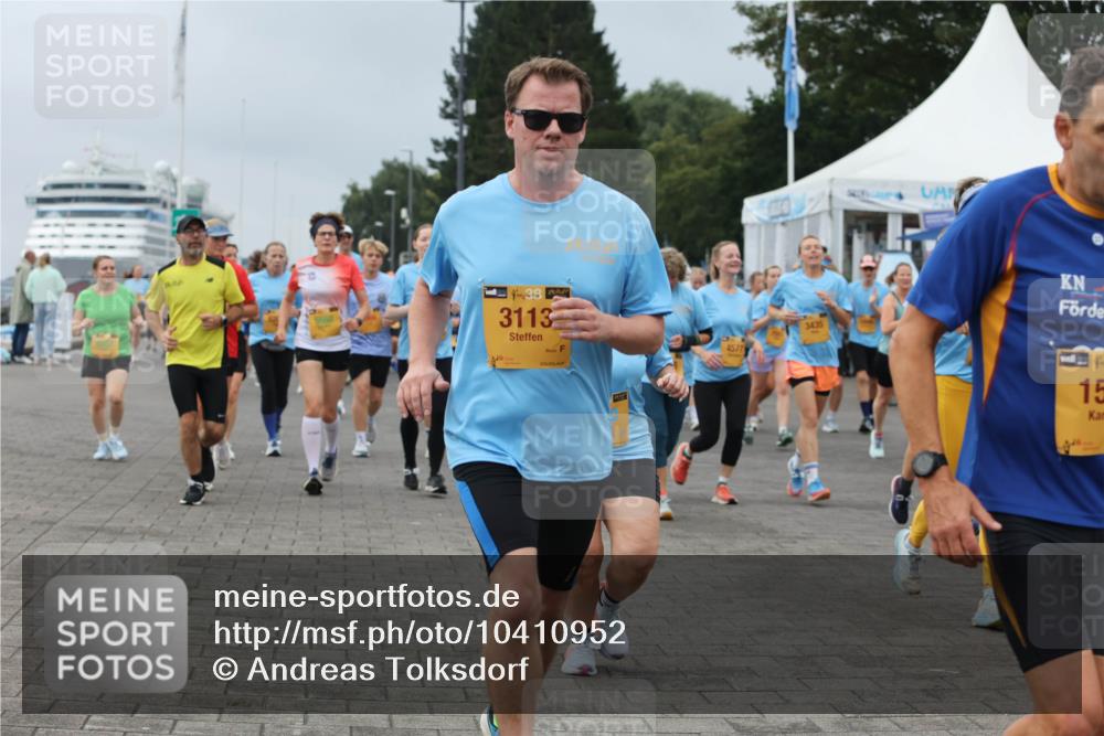 13.09.2026 - Kiel Lauf Andreas Tolksdorf http://msf.ph/oto/10410952 13.09.2026 10:01:49 Kiellinie 48, 3113, 3435, 4577, 15 meine-sportfotos.de